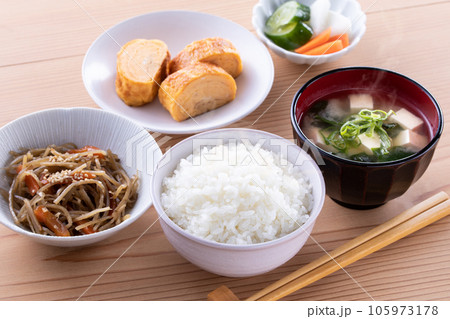 朝食のイメージ  105973178