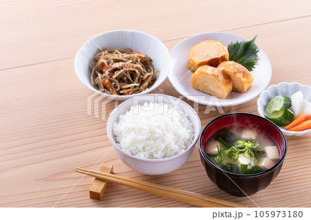 朝食のイメージ  105973180
