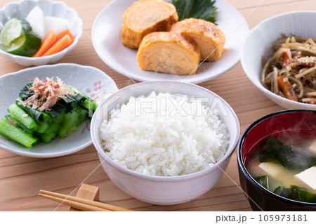 朝食のイメージ  105973181