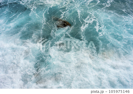 透明な海 105975146