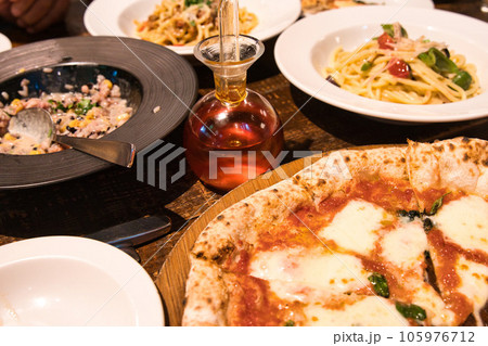 イタリアンのランチ 105976712