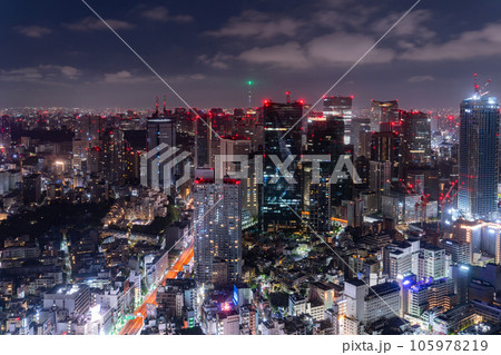 《東京都》深夜の東京都市風景 105978219