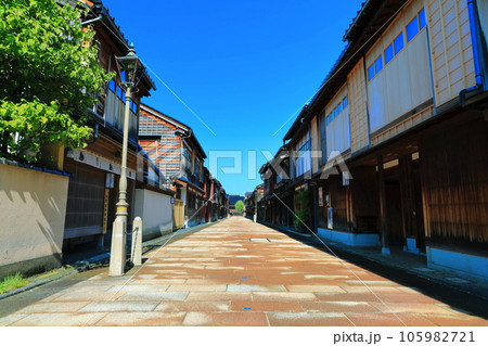 【石川県】快晴の金沢(ひがし茶屋街) 【石川県】快晴の金沢(ひがし茶屋街) 105982721
