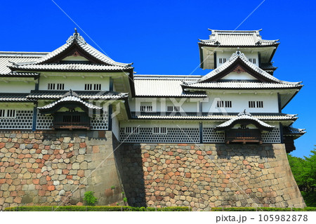 【石川県】快晴の金沢城(菱櫓) 【石川県】快晴の金沢城(菱櫓) 105982878
