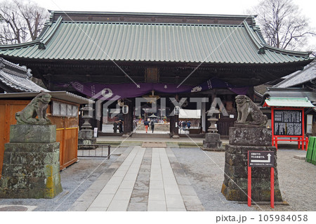 妻沼聖天山の仁王門【埼玉県熊谷市】 105984058