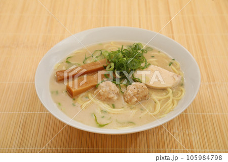 鶏白湯ラーメン 鶏白湯ラーメン 105984798