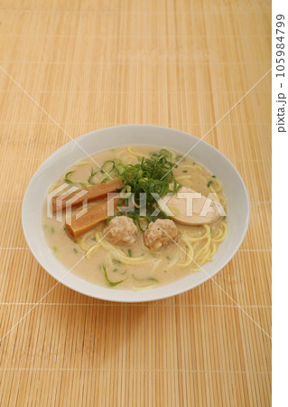鶏白湯ラーメン 105984799