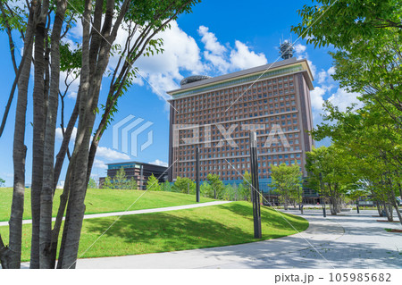 岐阜県庁外観、ぎふ結のもりからの眺め〈岐阜県岐阜市〉 岐阜県庁外観、ぎふ結のもりからの眺め〈岐阜県岐阜市〉 105985682