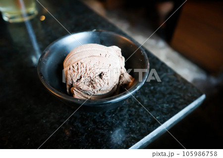 chocolate ice cream, cup of chocolate ice cream chocolate ice cream, cup of chocolate ice cream 105986758