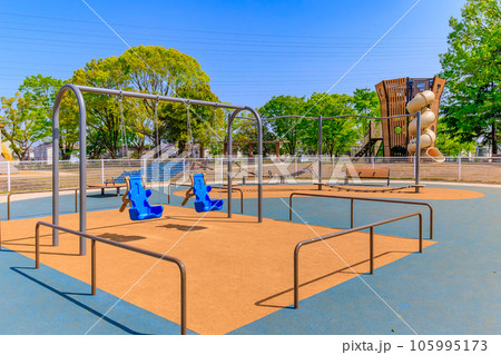 東京　足立区　舎人公園　冒険の丘（林の小道遊具） 105995173