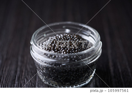 瓶詰めのキャビア　50g 105997561