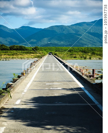 吉野川と高瀬橋 吉野川と高瀬橋 105997738