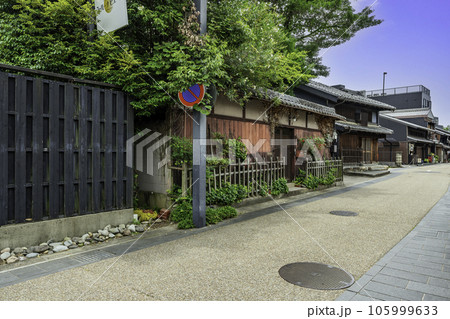 岐阜　川原町の街並み　岐阜県岐阜市 105999633