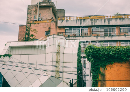 古びたビル 106002290