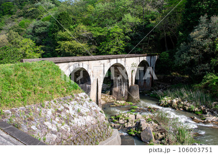 幻の鉄道遺産 広浜鉄道今福線 四連アーチ橋 島根県浜田市 幻の鉄道遺産 広浜鉄道今福線 四連アーチ橋 島根県浜田市 106003751