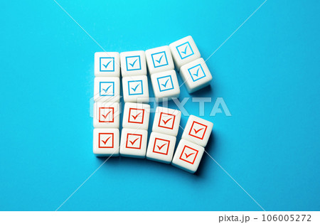 Voting in elections. Second round. Political democratic elections. Opposition factions. Ideological conflict. Dividing, splitting up. Approval and disapproval. Voting yes or no. 106005272