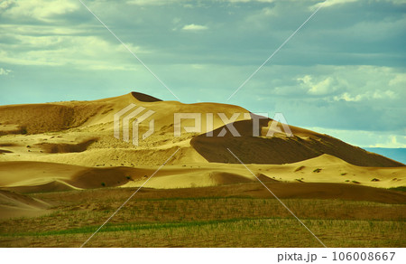 Mongolia. Sands Mongol Els 106008667
