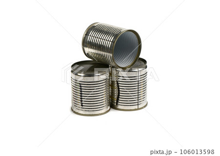 Open old metal tin cans isolated on white background. 106013598