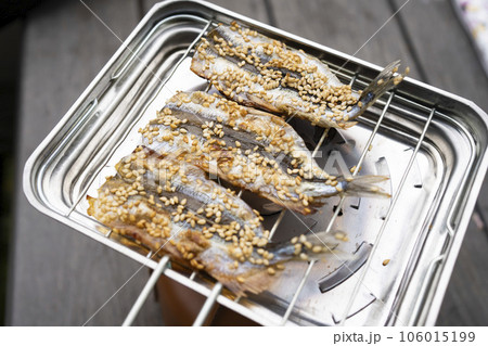 ししゃもみりん干しの網焼き 106015199