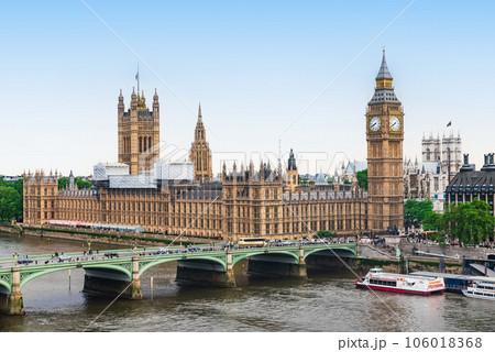 ロンドン　ウェストミンスター宮殿　全景 106018368