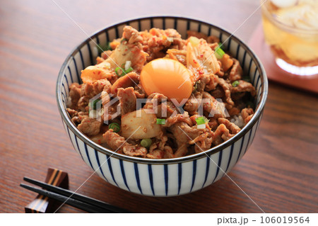 スタミナ男飯、豚キムチ丼 スタミナ男飯、豚キムチ丼 106019564