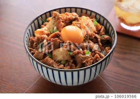 スタミナ男飯、豚キムチ丼 スタミナ男飯、豚キムチ丼 106019566
