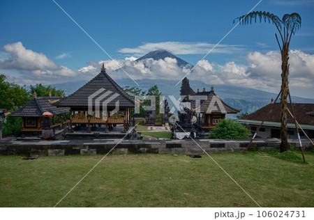 Gate of Heaven Lempuyang Temple in Karangasem Regency, Bali indonesia ,cluster of Bali temples on Mount Lempuyang. 106024731
