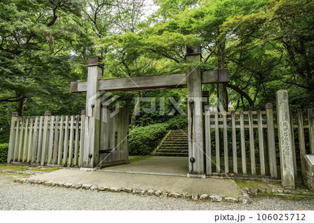 岐阜公園　織田信長居館跡　冠木門　岐阜県岐阜市 106025712