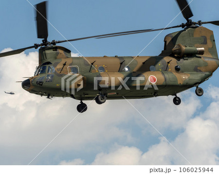 陸上自衛隊の輸送ヘリコプターCH-47JAチヌーク 陸上自衛隊の輸送ヘリコプターCH-47JAチヌーク 106025944