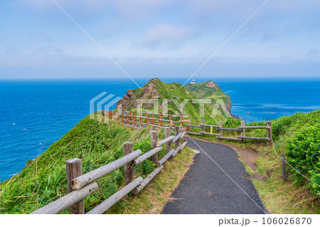 (北海道)神威岬 岬へ続く道 (北海道)神威岬 岬へ続く道 106026870