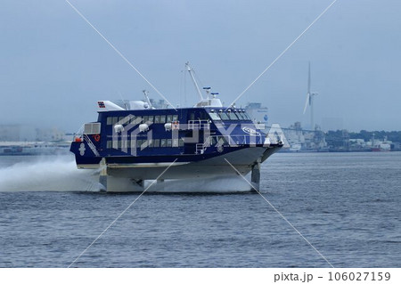 爽快!!疾走クルージング…東京港内を翼走するジェットホイル 106027159