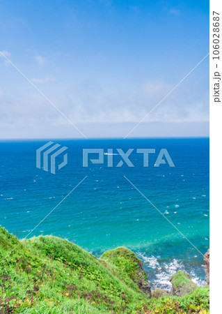 （北海道）夏の神威岬 ・海岸線 106028687