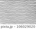 白いレンガの外壁の背景 106029020