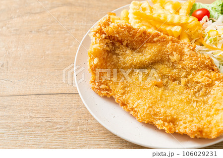 fried fish and potatoes chips fried fish and potatoes chips 106029231