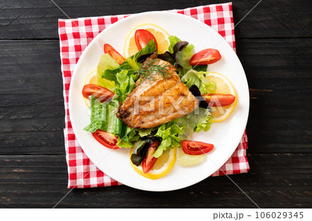 grilled snapper fish steak 106029345