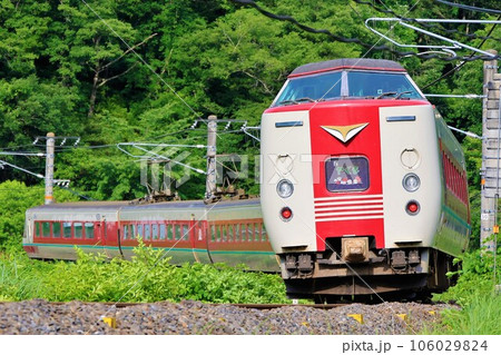 【JR西日本】381系「やくも」（伯備線：生山〜上菅） 106029824