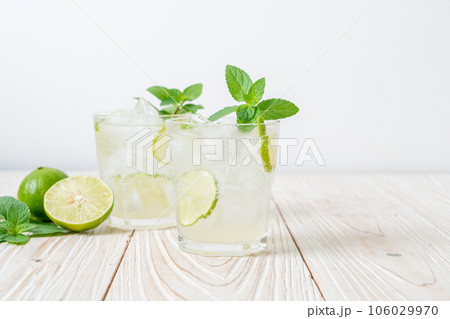iced lime soda with mint iced lime soda with mint 106029970