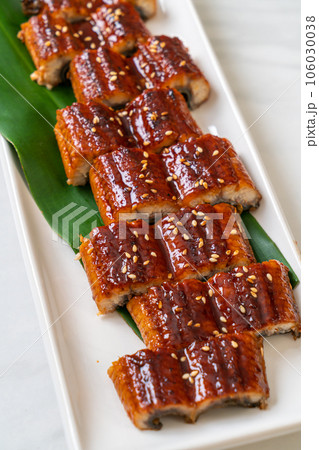 sliced grilled eel or grilled unagi with sauce sliced grilled eel or grilled unagi with sauce 106030038