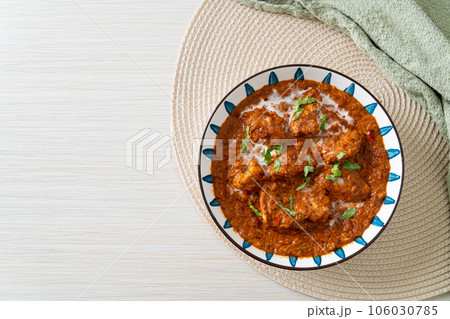 chicken tikka masala spicy curry meat food 106030785