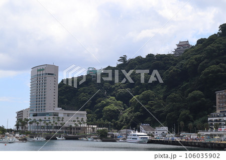 熱海の高層ホテルと熱海城 熱海の高層ホテルと熱海城 106035902