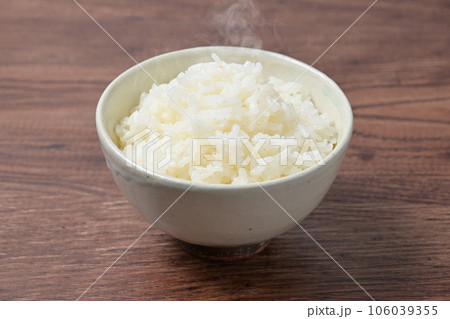 注)湯気は合成です。ご飯、米飯、白米ごはん、お茶碗、和食のイメージ。 注)湯気は合成です。ご飯、米飯、白米ごはん、お茶碗、和食のイメージ。 106039355