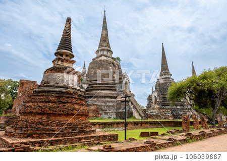 ワット・プラ・シーサンペット　タイのアユタヤの仏教遺跡 106039887