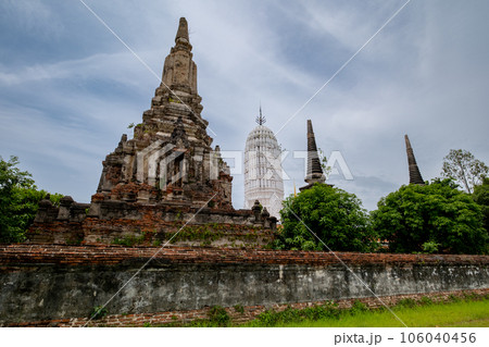 ワット・プッタイサワン タイのアユタヤの仏教遺跡 ワット・プッタイサワン タイのアユタヤの仏教遺跡 106040456