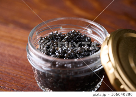 瓶詰めのキャビア　 106040890