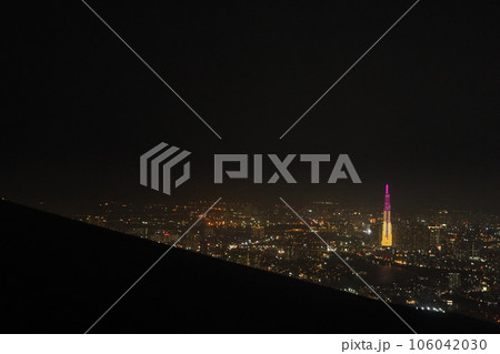 ホーチミン上空からの夜景 106042030