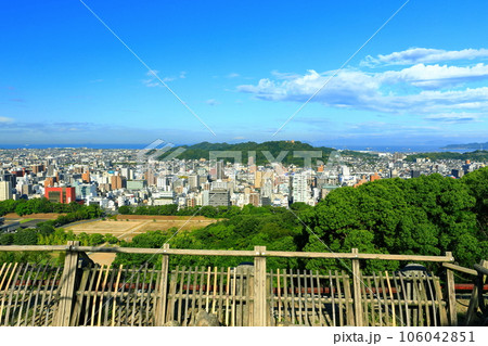 【愛媛県】松山城から見た松山市街地 【愛媛県】松山城から見た松山市街地 106042851