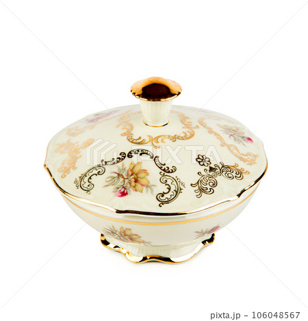 Porcelain box for sweets or jewelry isolated on a white background. 106048567