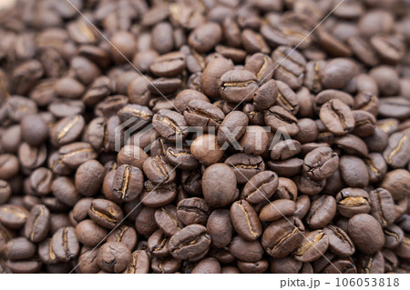 coffee beans 106053818