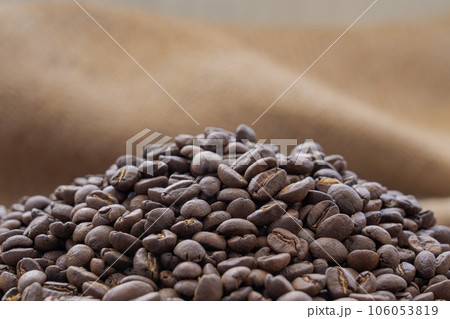 coffee beans 106053819