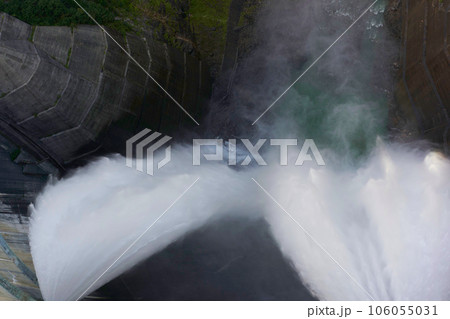 黒部ダム　夏　晴れ 106055031